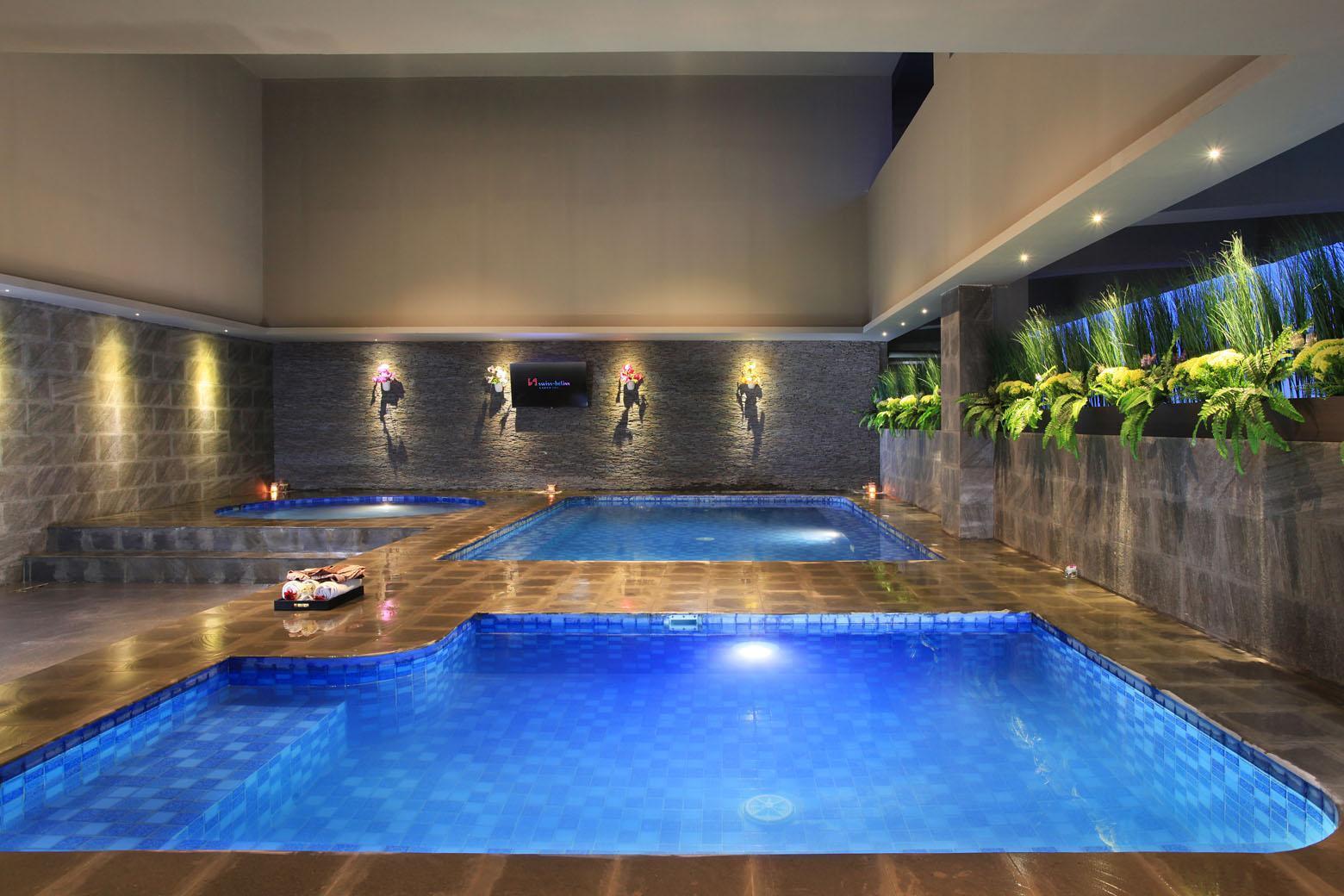 Swiss-Belinn Karawang Esterno foto
