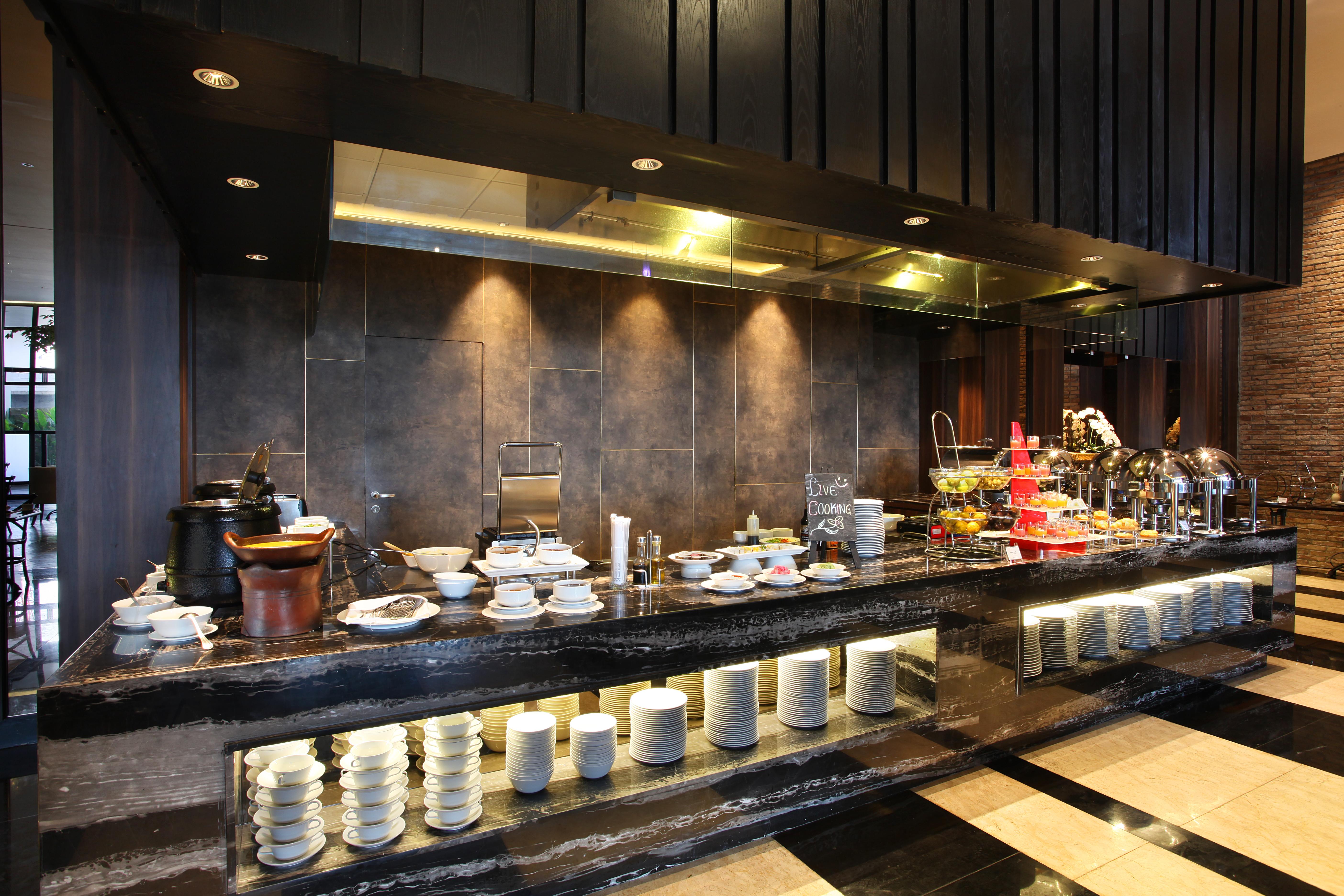 Swiss-Belinn Karawang Esterno foto