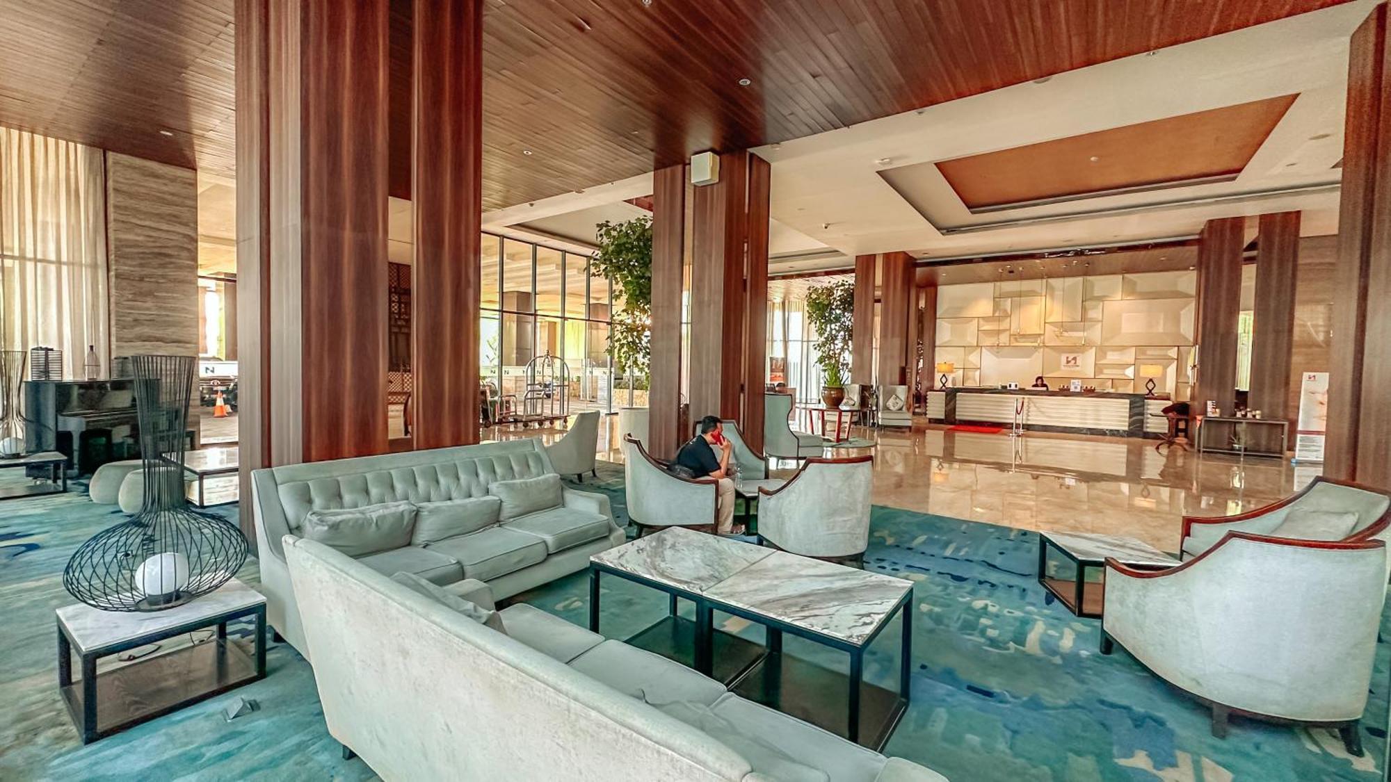 Swiss-Belinn Karawang Esterno foto