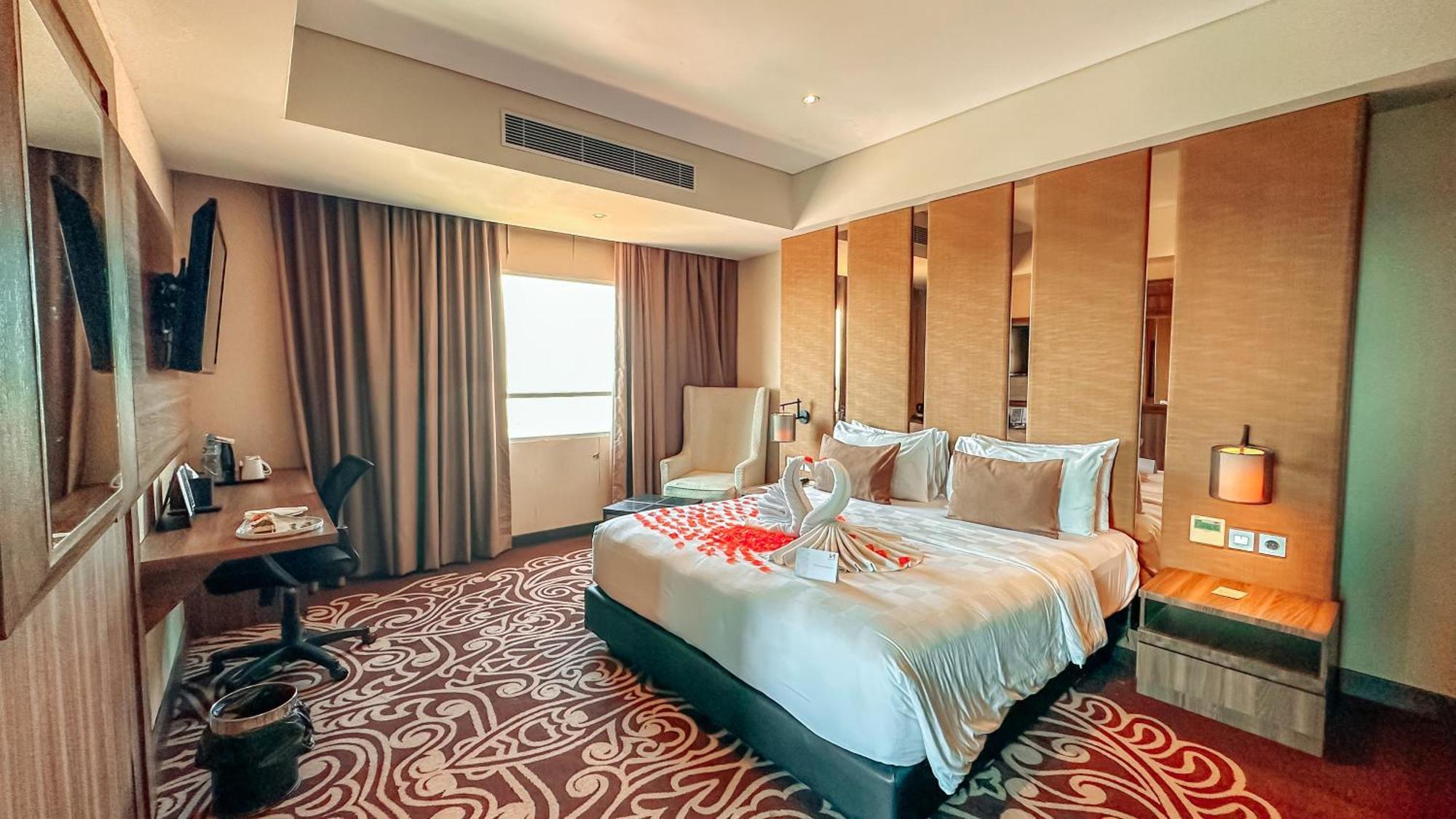 Swiss-Belinn Karawang Esterno foto