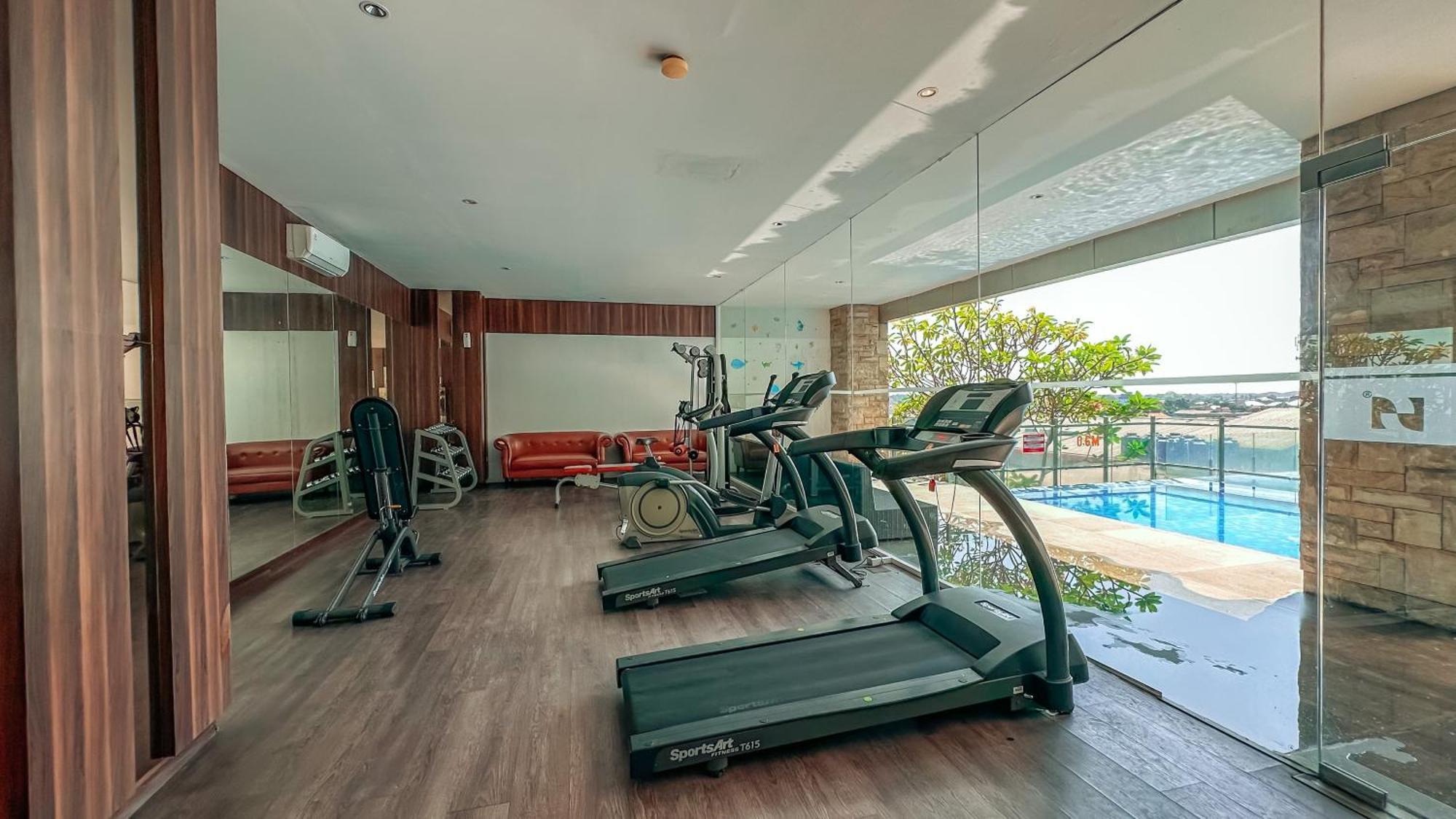 Swiss-Belinn Karawang Esterno foto