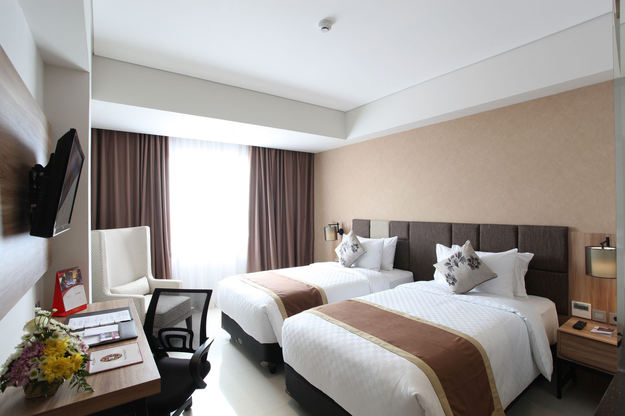 Swiss-Belinn Karawang Esterno foto