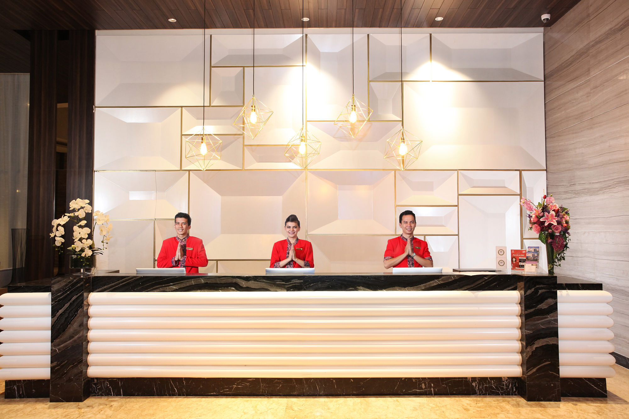 Swiss-Belinn Karawang Esterno foto