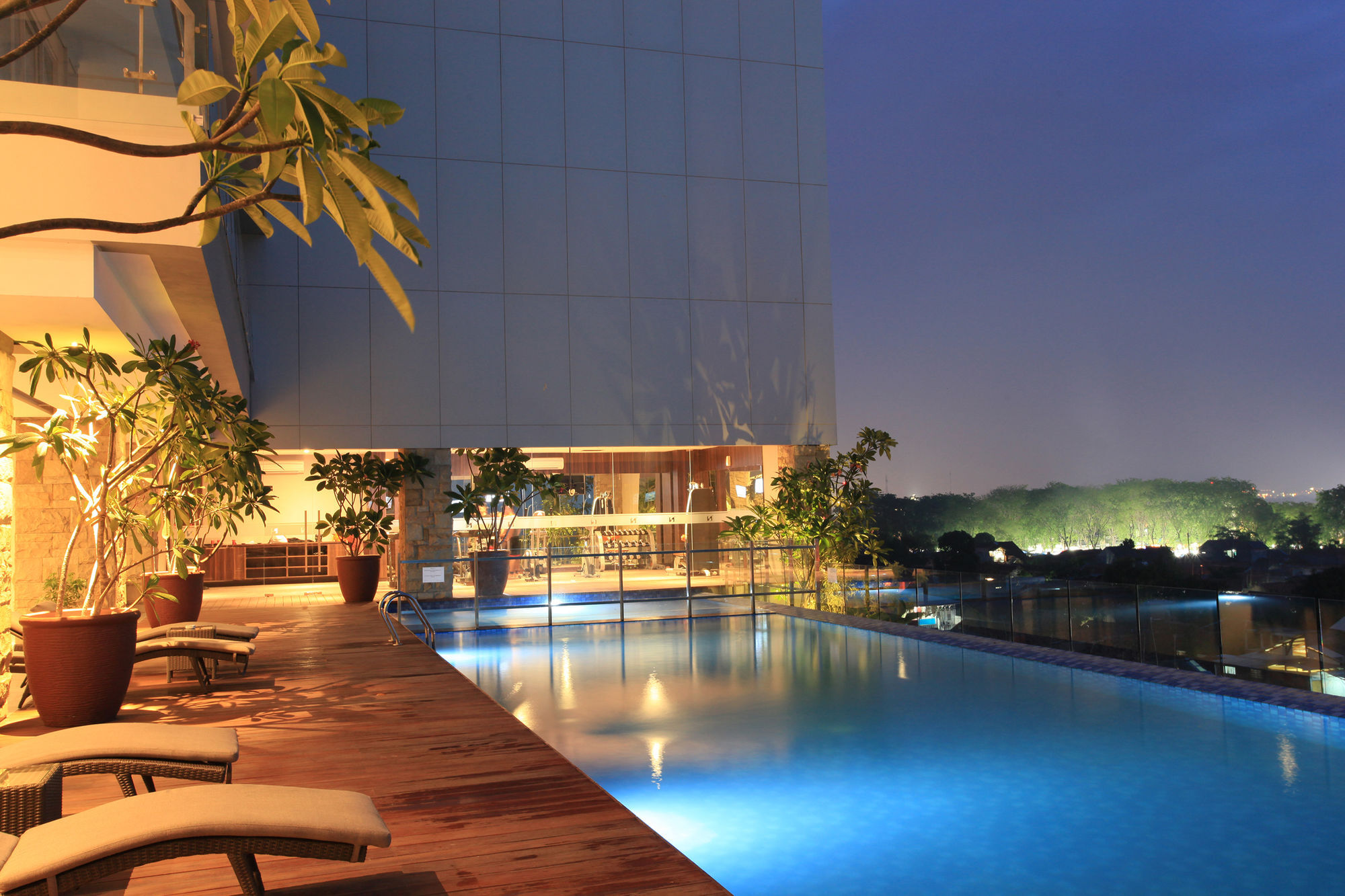 Swiss-Belinn Karawang Esterno foto