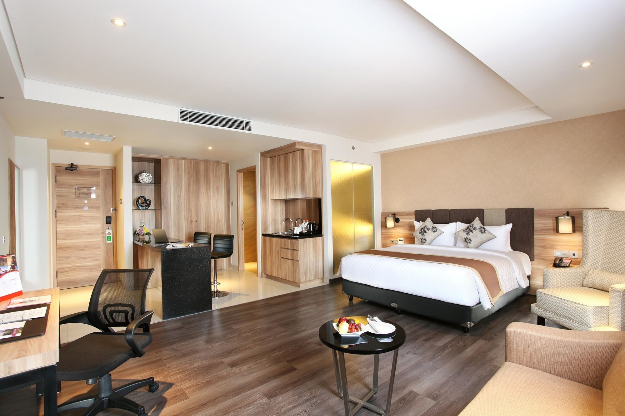 Swiss-Belinn Karawang Esterno foto